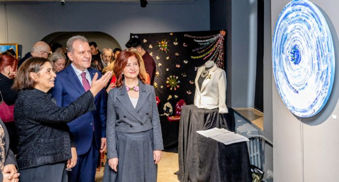 SE�ER�LER, �SESS�Z M�RASIN SESݒ SERG�S�NE KATILDI...