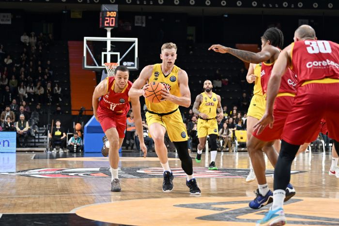 MSK OOSTENDE�Y� 84-76 YEND�...  