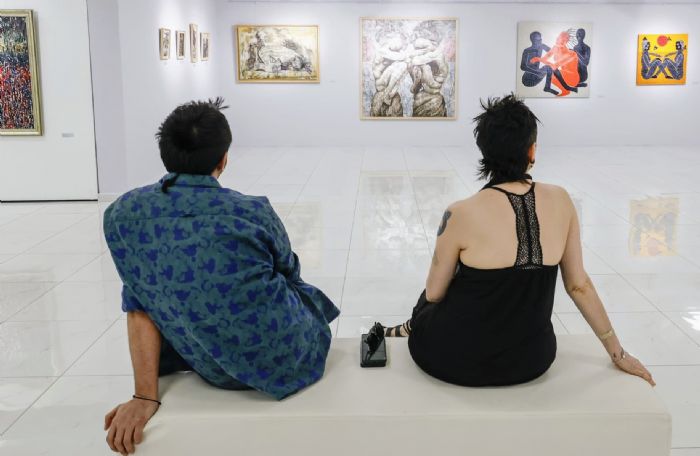 Yeniehir Belediyesi sanat galerilerinde yaz sergileri...