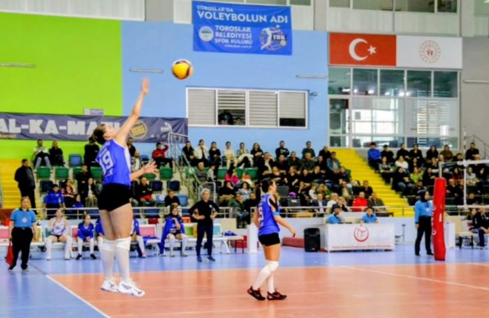TOROSLAR BELEDYES’NN KADIN VOLEYBOL TAKIMI GALP...