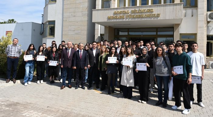 Lojistik b�l�m�nden 90 ��renciye Sertifika... 