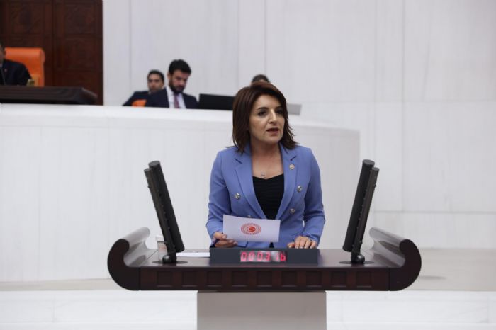 CHP’li K: AKP ktidarnn Ekonomi Politikalar Nedeniyle Esnaf Kepenk ndiriyor, irketler Batyor...