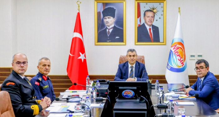 VAL� TOROS; ����LER� BAKANI YERL�KAYA�NIN BA�KANLI�INDAK� G�R�NT�L� TOPLANTIYA KATILDI...